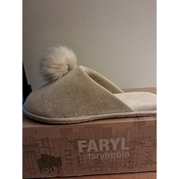 Faryl Slippers By Farylrobin - Picture 4 of 5